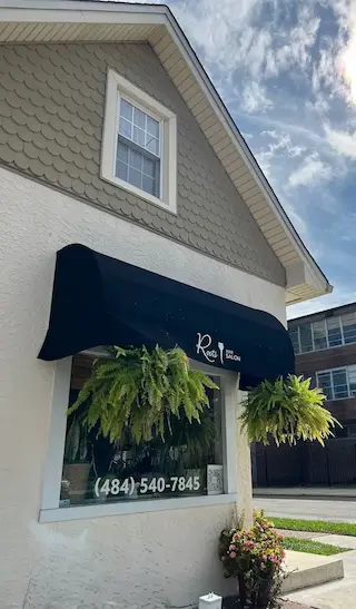 Read more about the article Roots Head Spa