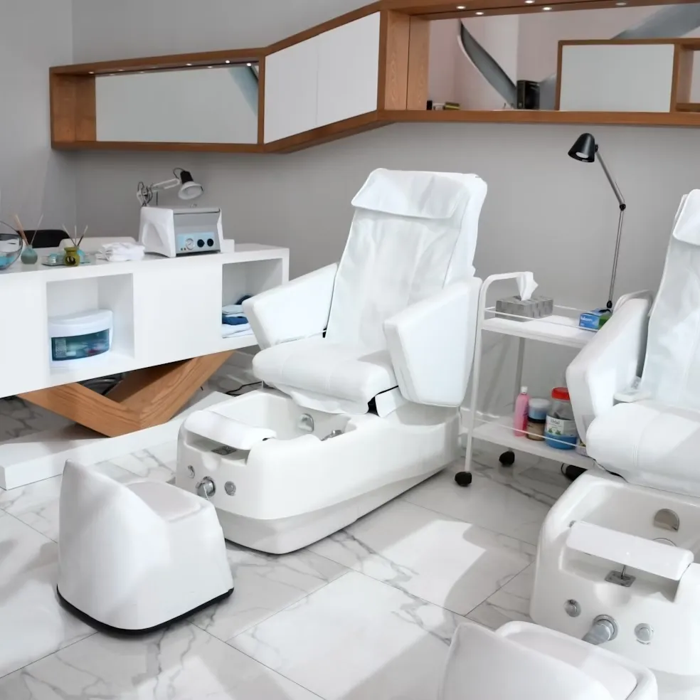 Read more about the article Tiara Nails & Head Spa